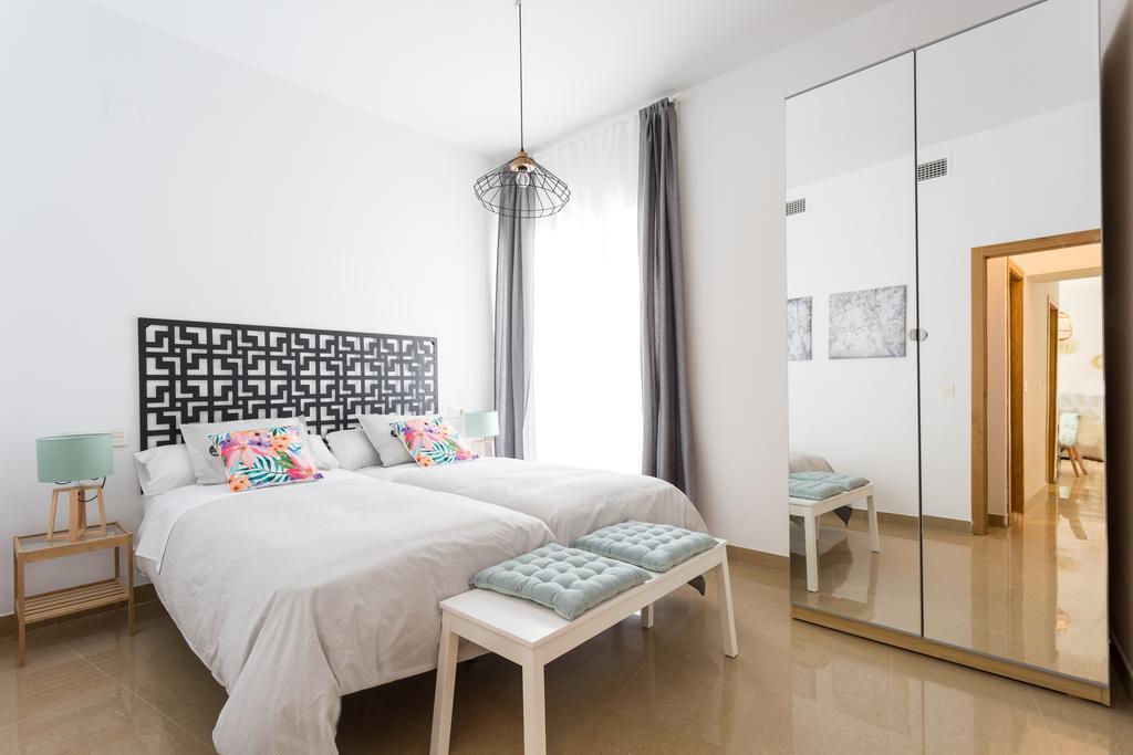 Apartamentos Alberto Lista 9 เซบีญา ภายนอก รูปภาพ