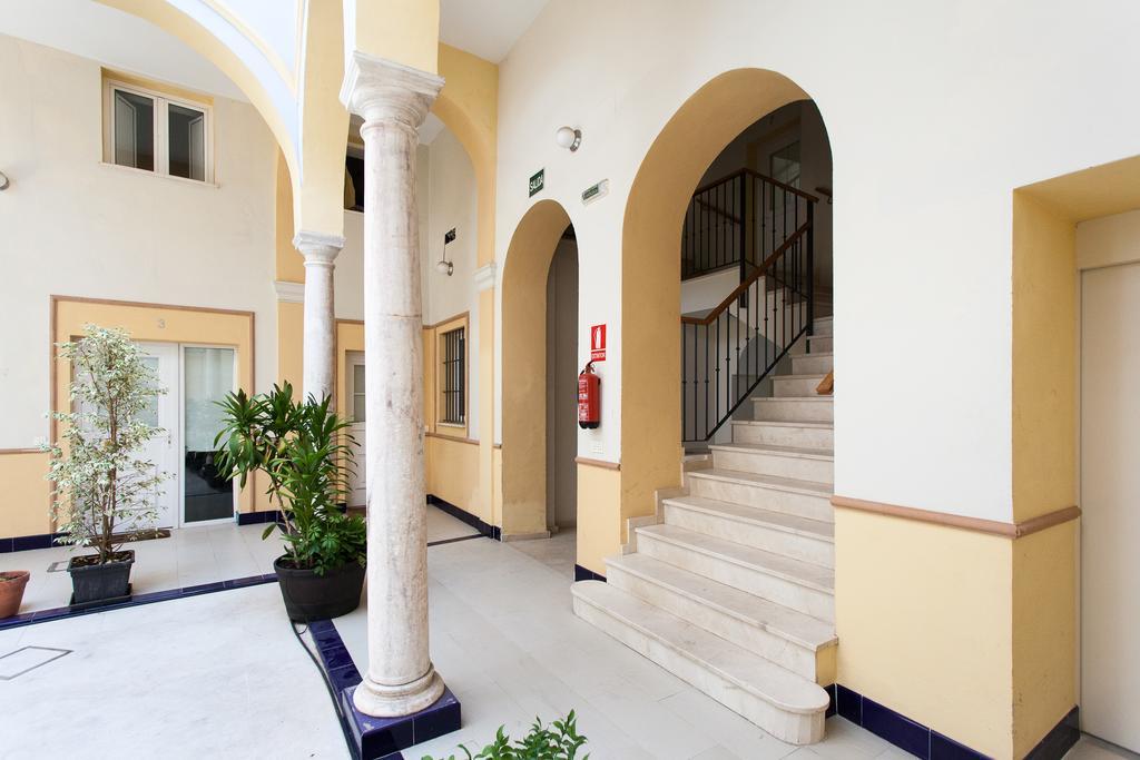 Apartamentos Alberto Lista 9 เซบีญา ภายนอก รูปภาพ